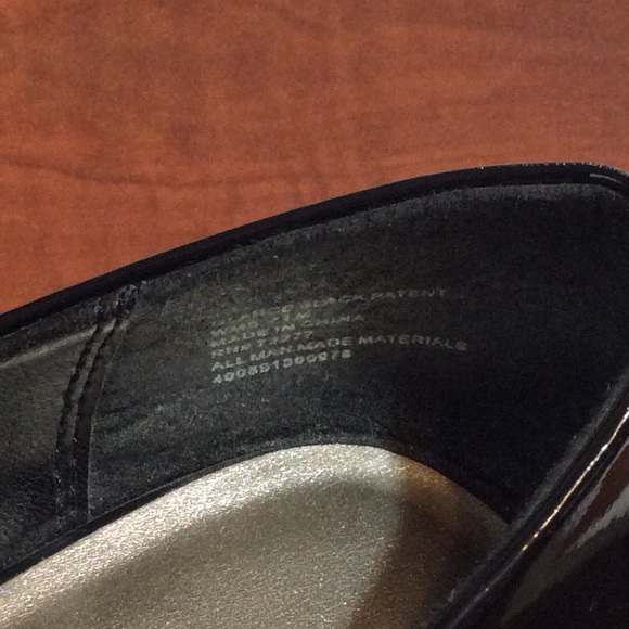 Apt 9 black shoes - Picture 4 of 6